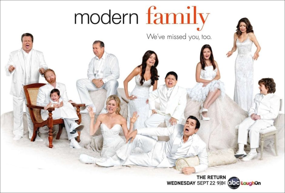 "Modern Family": Die beste Comedy-Serie der letzten Jahre, rund um eine chaotische Großfamilie, bringt es mittlerweile auf acht Staffeln - perfekt zum hintereinander weggucken! Die Sprüche von Phil Dunphy, der griesgrämige Jay Pritchett (Ed O