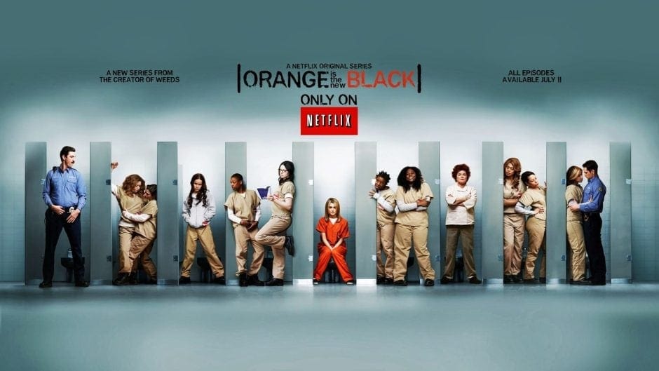 "Orange is the new Black": Die wohl populärste Netflix-Serie hat über die letzten Jahre immer mehr Fans hinter sich versammeln können. In mittlerweile vier Staffeln treffen wir nicht nur unzählige, coole und erinnerungswürdige Charaktere, sondern sind auch stets hin und hergerissen zwischen Drama und Comedy. Piper Chapman (Taylor Schilling) wird für ein Verbrechen, das bereits zehn Jahre zurück liegt, zu fünfzehn Monaten Haft verurteilt... und wir begleiten sie sehr gerne in den Knast. Foto: Netflix