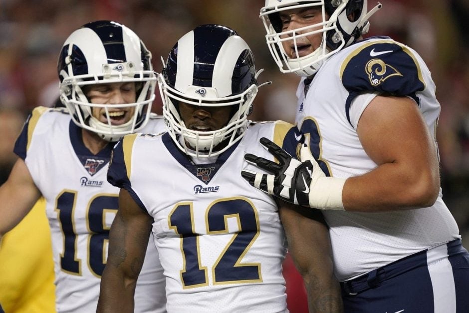 Platz 9Spieler: Brandin Cooks (Mitte)
Team: Los Angeles Rams
Position: Wide Receiver
Gehalt- und Bonuszahlungen: 27,5 Millionen US-Dollar
Werbeeinnahmen: 500.000 US-Dollar
Gesamtsumme: 28 Millionen US-Dollar
Foto: AP Photo/Tony Avelar