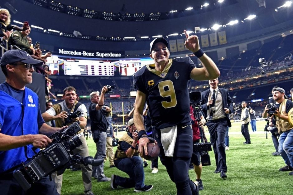 Platz 3Spieler: Drew Brees
Team: New Orleans Saints
Position: Quarterback
Gehalt- und Bonuszahlungen: 23 Millionen US-Dollar
Werbeeinnahmen: 16 Millionen US-Dollar
Gesamtsumme: 39 Millionen US-Dollar
Foto: Bill Feig/AP/dpa