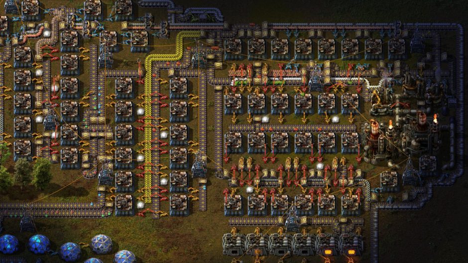 Factorio ist das perfekte Spiel für alle, die sich um ihre Zeit keine Sorgen machen müssen. Beim Tüfteln an der megalomanischen Fabrik vergehen zuerst Wochen, dann Monate, dann Jahre. (Steam-Link) Foto: Wube Software LTD.