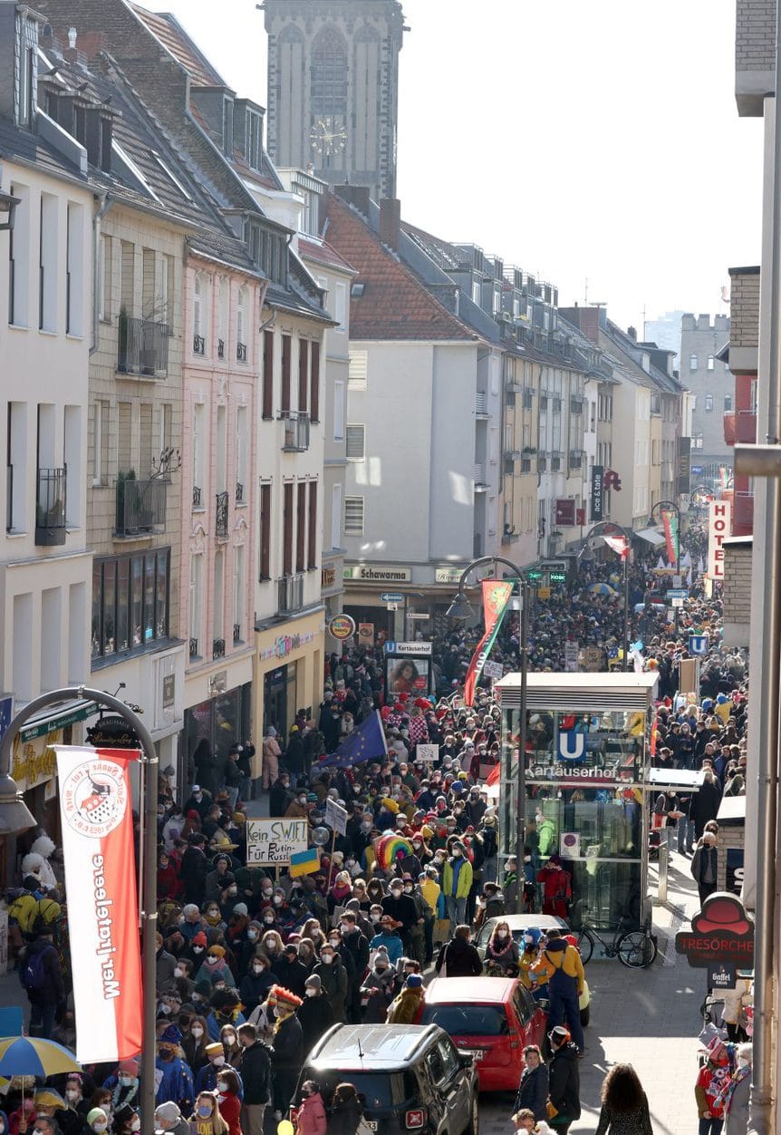 Rosenmontag - Friedensdemonstration in Köln