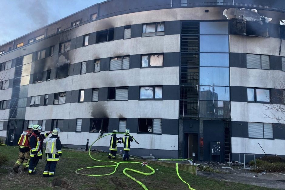 Wohnkomplex in Essen brennt