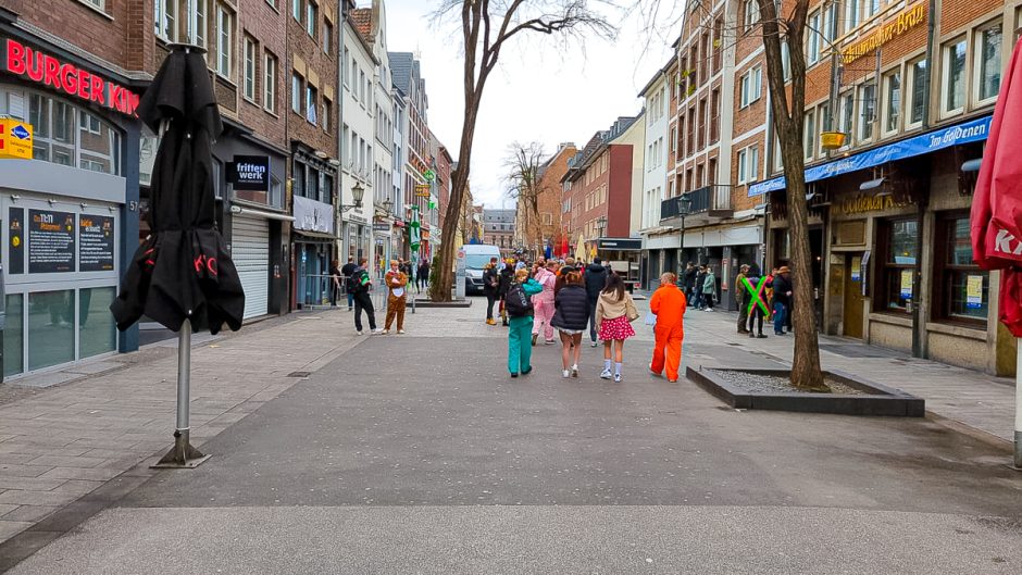 Karneval in Düsseldorf Altweiber 2022