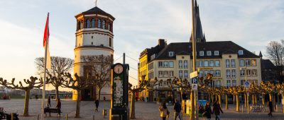 Düsseldorf Burgplatz leicht bewölkt