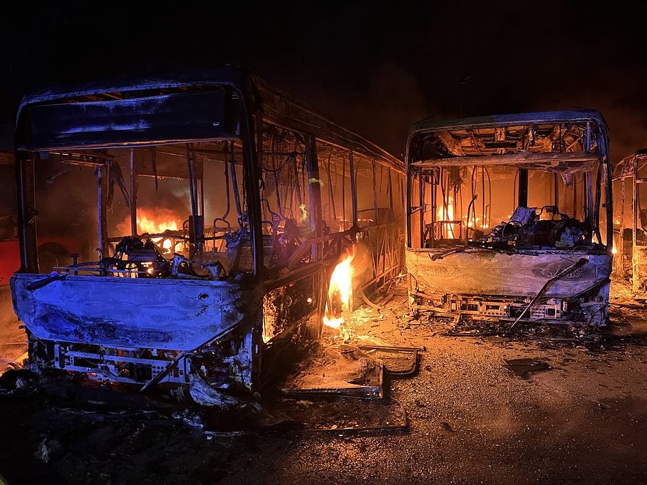 Großbrand in Busdepot in Velbert