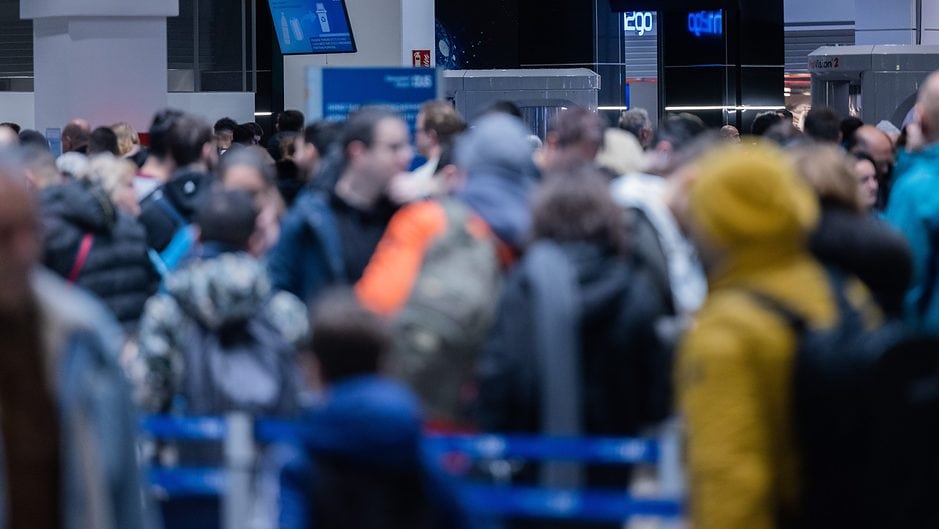 Flughafen Düsseldorf Weihnachten 2022 Winterferien