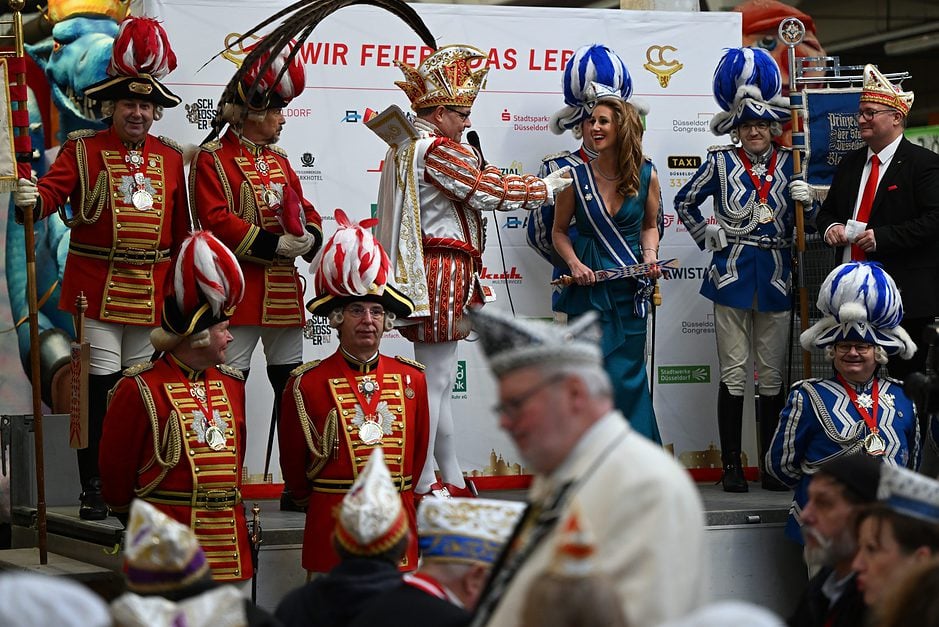 Richtfest der Rosenmontagswagen in Düsseldorf