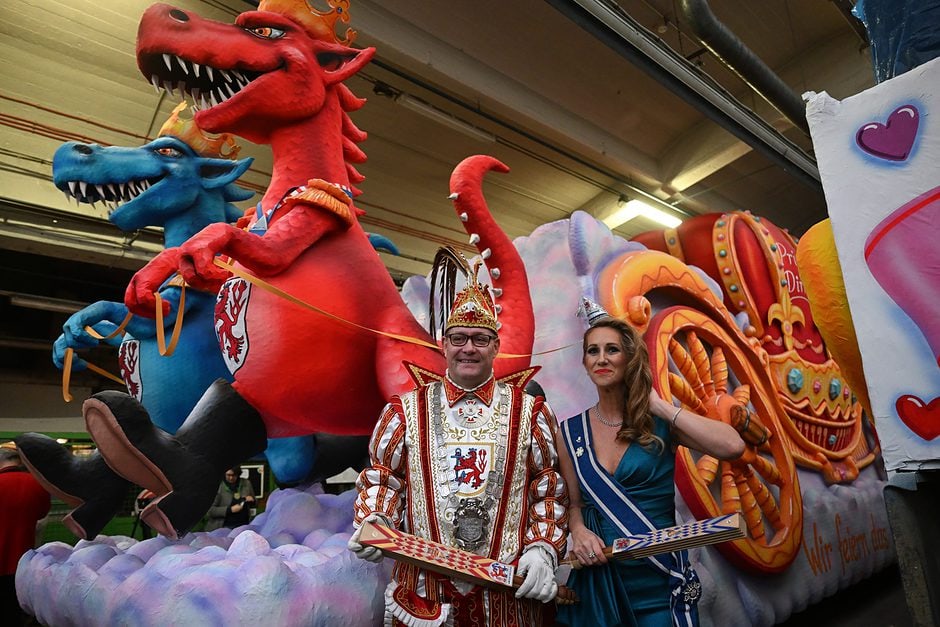 Richtfest der Rosenmontagswagen in Düsseldorf