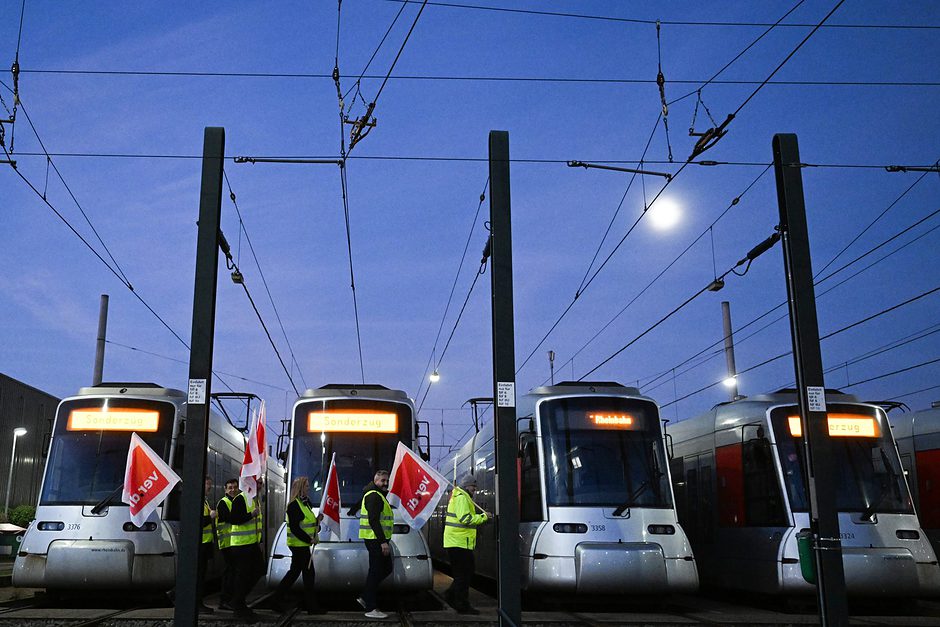 Warnstreik bei der Rheinbahn in Düsseldorf