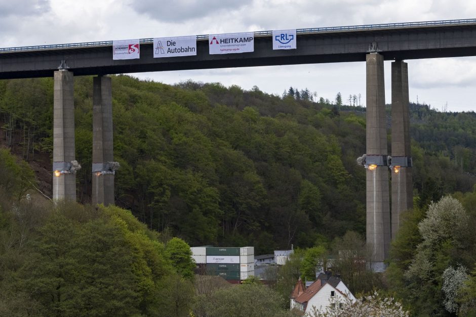 A45-Talbrücke Rahmede gesprengt