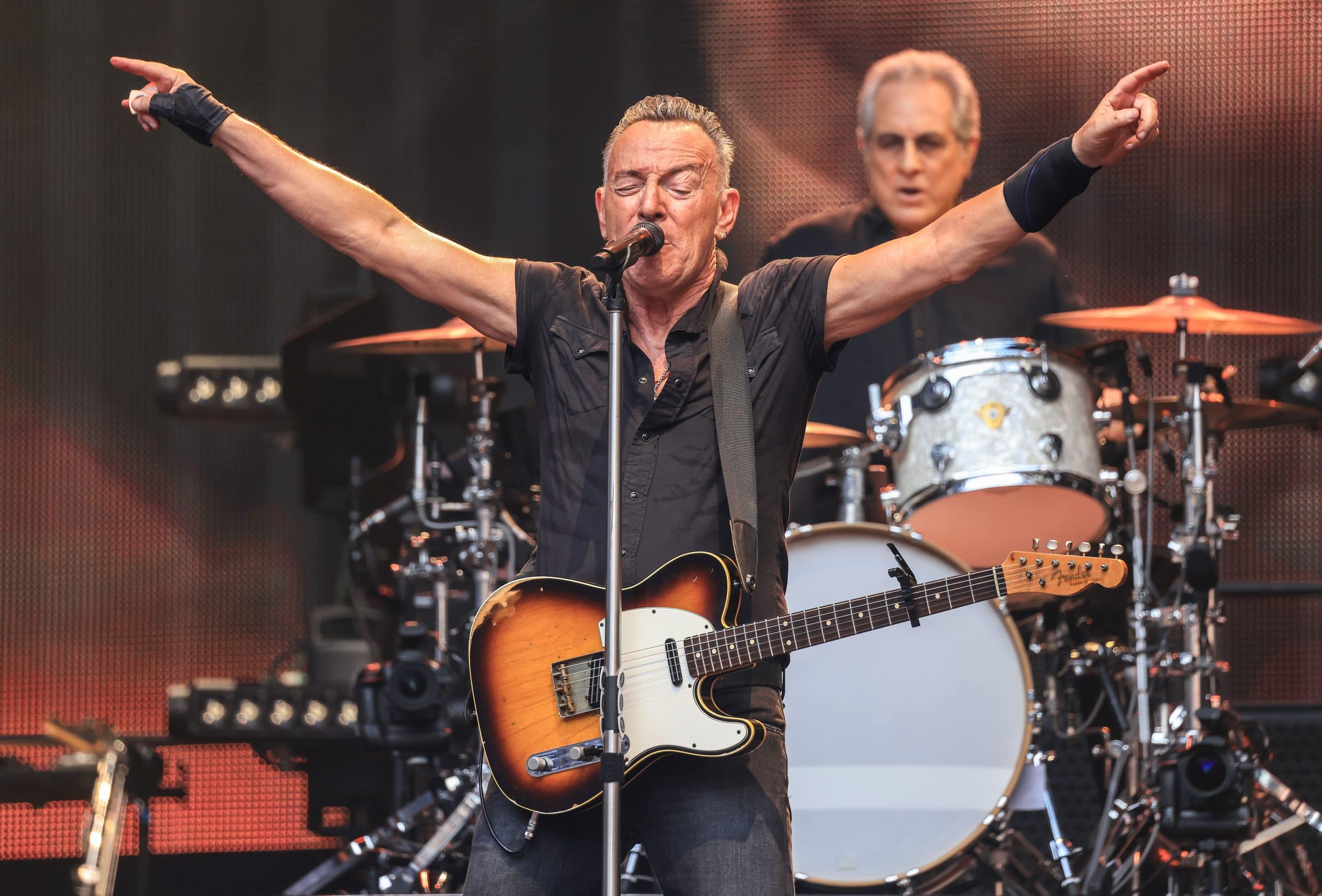 „No Surrender“, „Born To Run“ und Co. – Rocklegende Bruce Springsteen wird bei Düsseldorf-Konzert gefeiert