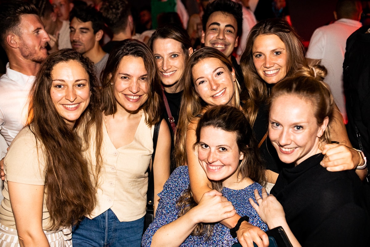 Viel los in der Boston Bar zum Wochenendauftakt am Freitagabend. 