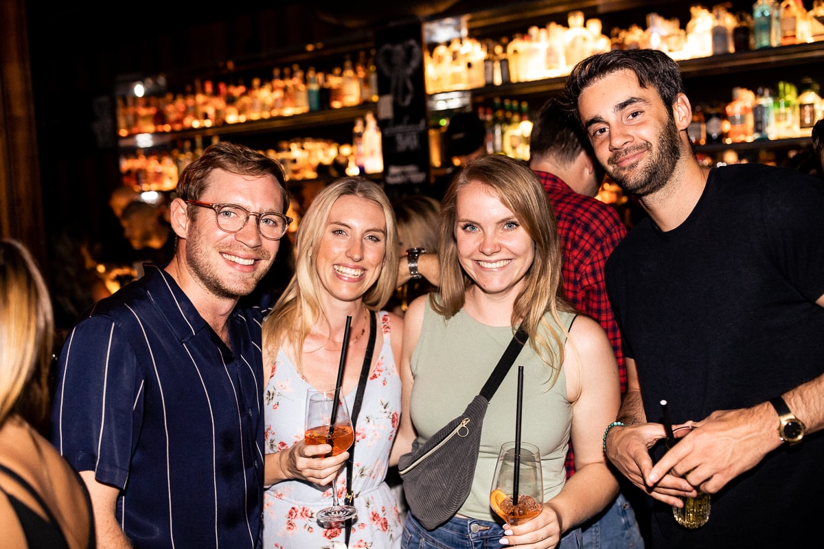 Auch in der Elephant Bar wurde am Freitag auf das nahe Wochenende angestoßen.