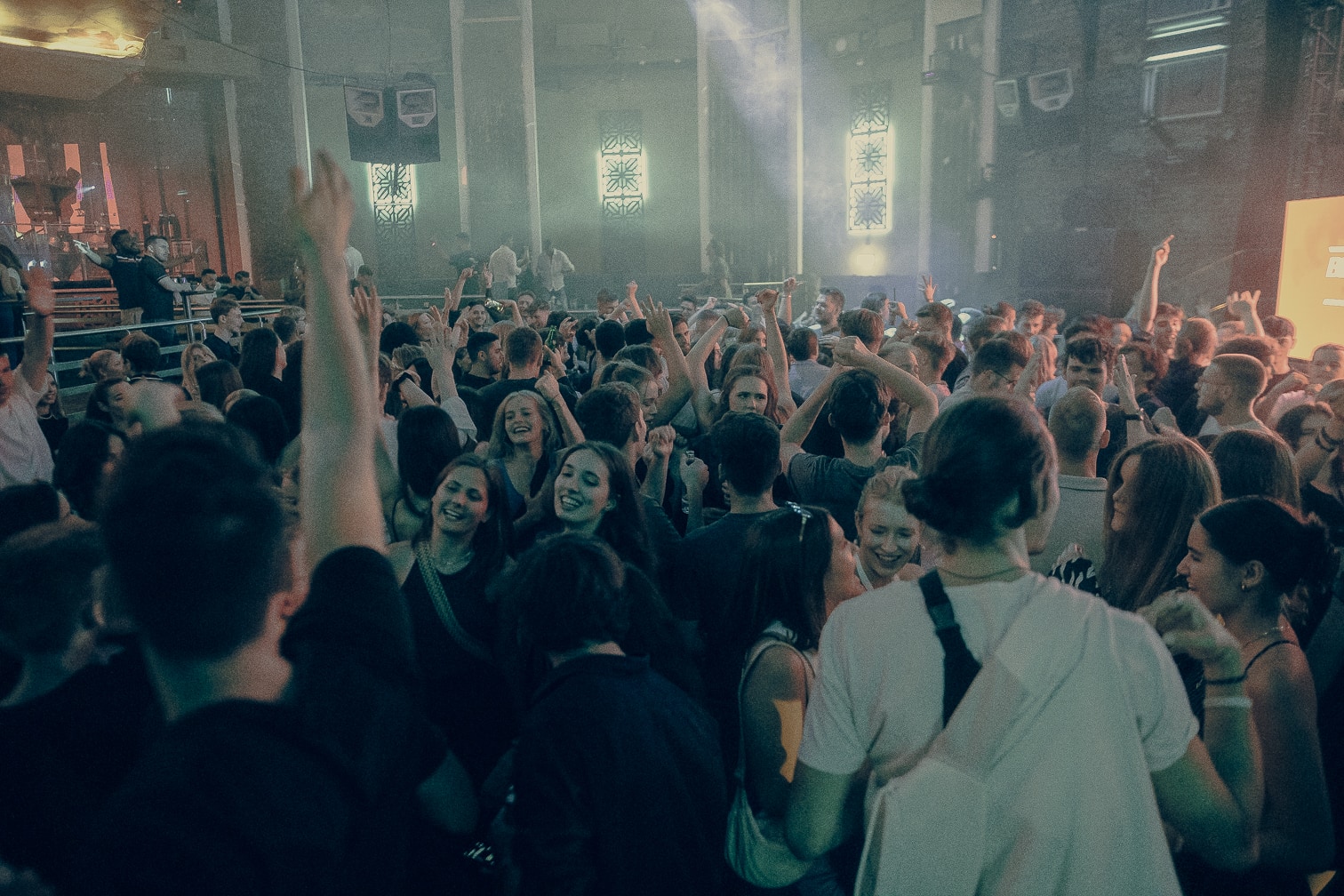 https://www.tonight.de/media/2023/07/nachtresidenz-duesseldorf-bewegungsapparat-bwa-tequila-freitag-21-juli-2023-25.jpg