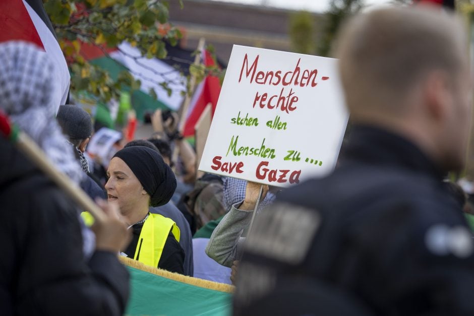 Nahostkonflikt – Pro-Palästina-Demonstration in Düsseldorf