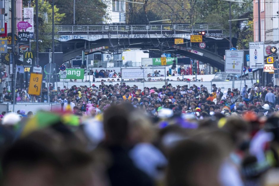 Karneval in Köln – Karnevalisten am 11.11.2023