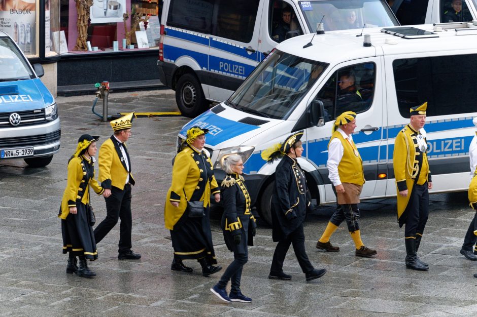 Karneval in Köln – Karnevalisten am 11.11.2023