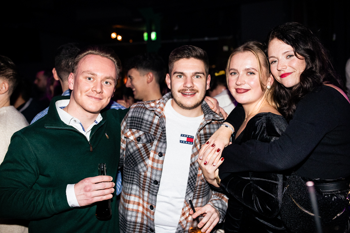 Die Stimmung in der Boston Bar war am Samstagabend vor Weihnachten wieder bestens. 