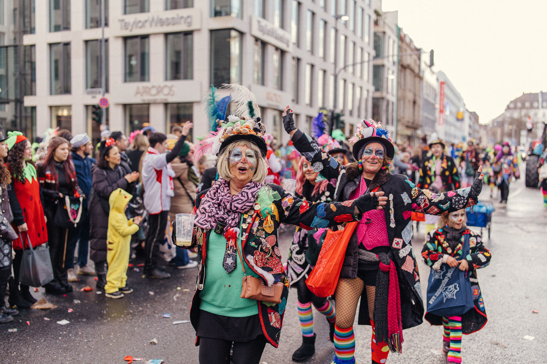 Rosenmontagszug in Düsseldorf 2024: Die schönsten Bilder vom Zoch