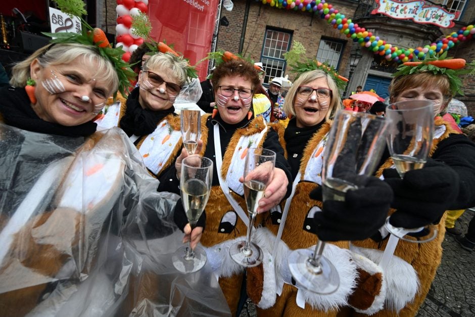 Altweiber Düsseldorf Karneval 2024