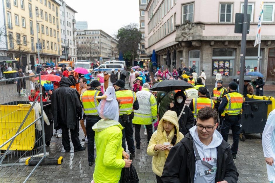 Karneval in Düsseldorf: Altweiber am 8. Februar 2024