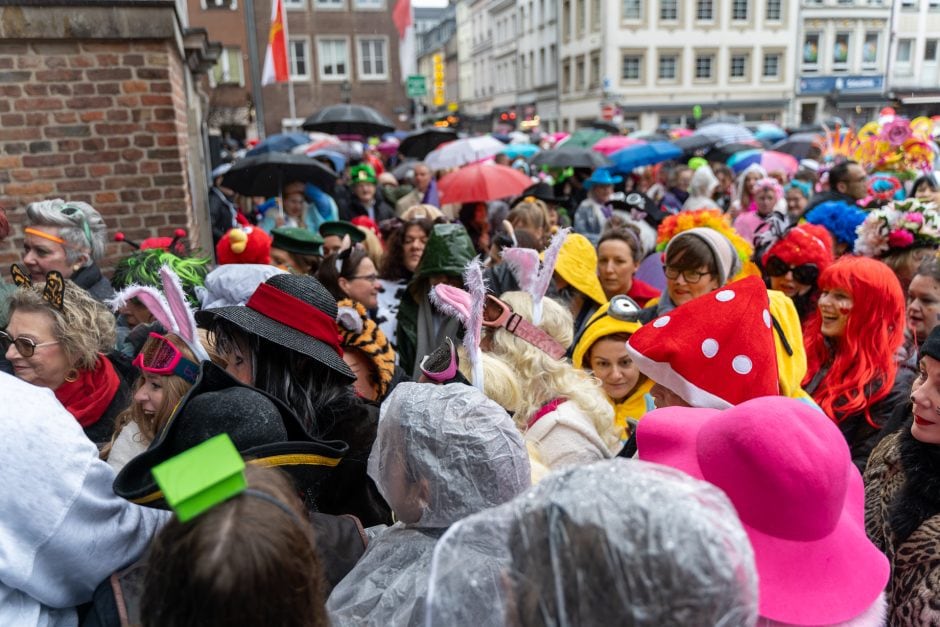 Karneval in Düsseldorf: Altweiber am 8. Februar 2024