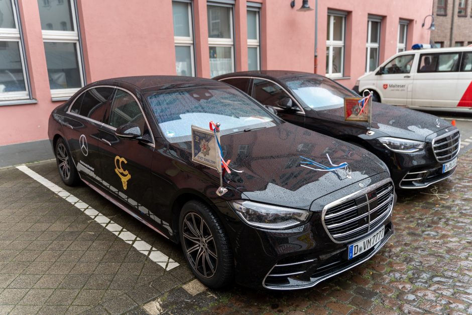 Karneval in Düsseldorf: Altweiber am 8. Februar 2024