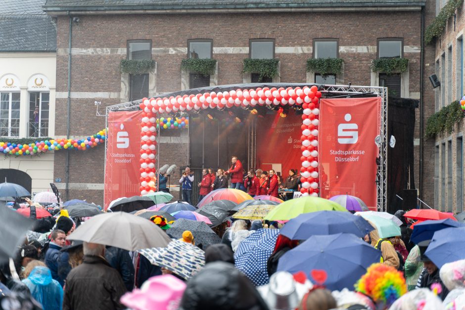 Karneval in Düsseldorf: Altweiber am 8. Februar 2024