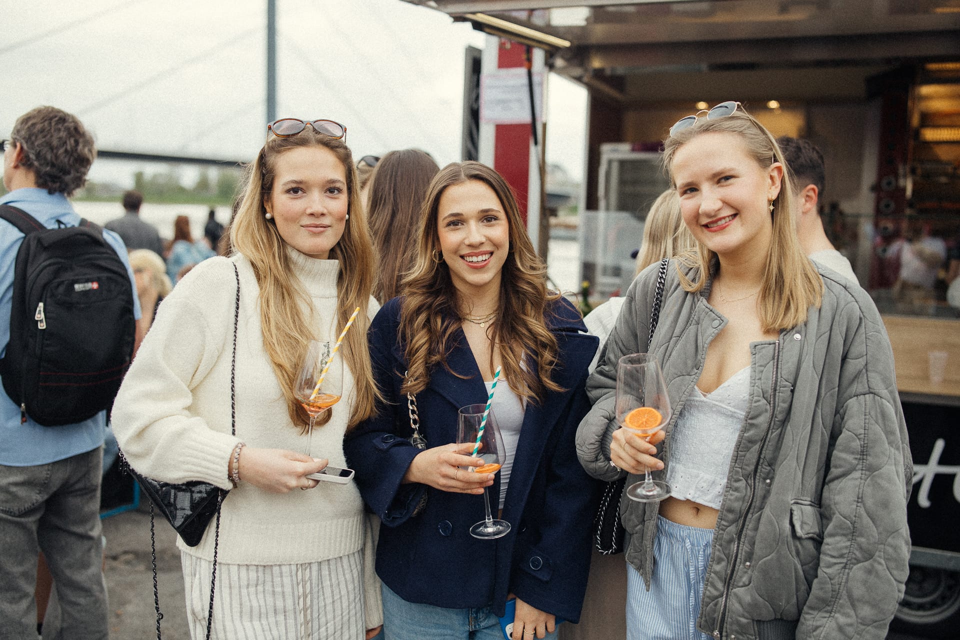 Endlich wieder Fischmarkt in Düsseldorf! Die schönsten Fotos der Saison-Eröffnung am Sonntag