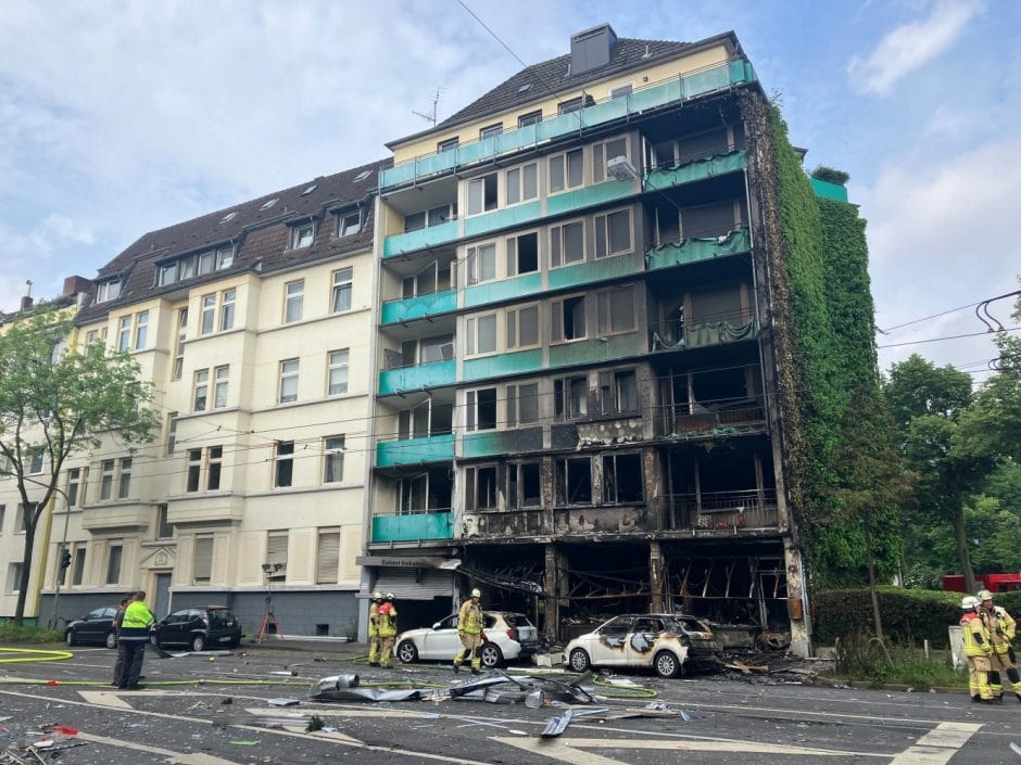 Tote und Verletzte bei Brand in Düsseldorf