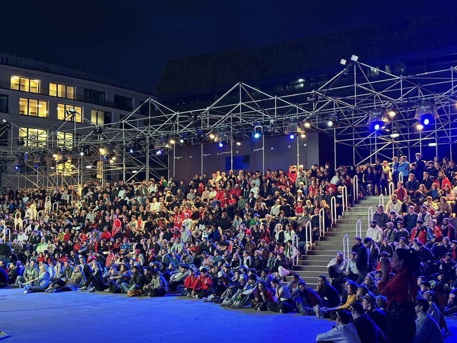 "A Skyful of Light" am Schauspielhaus Düsseldorf