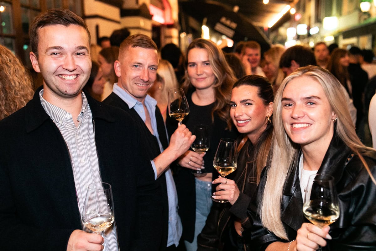 Samstags in der Fett Weinbar in Düsseldorf: Die Foto-Highlights vom 27. Juli 2024