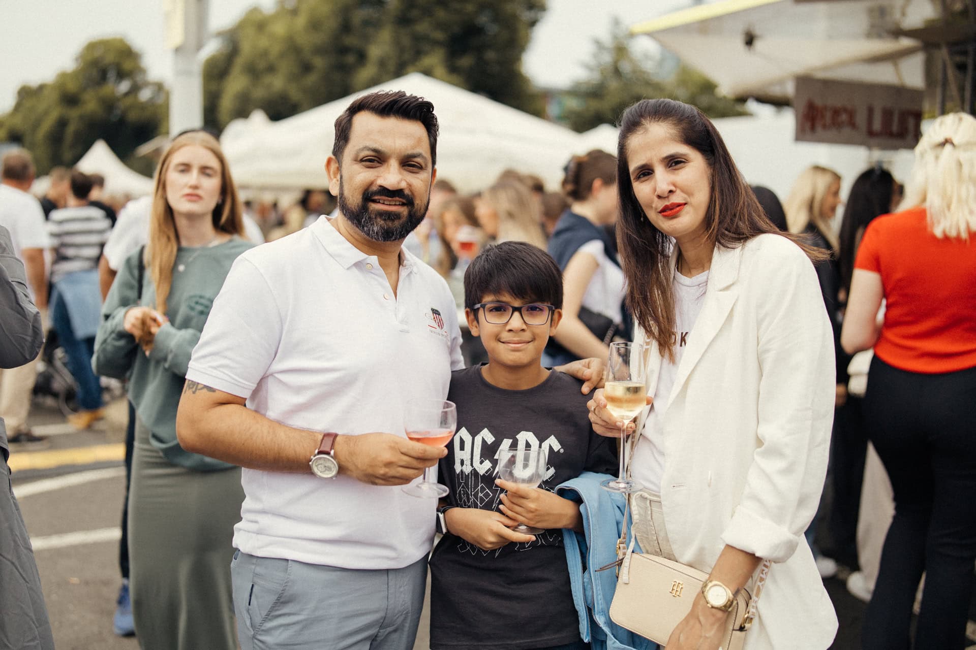 https://www.tonight.de/media/2024/08/Fischmarkt-4.-August-2024-Ben-Liebsch-67.jpg