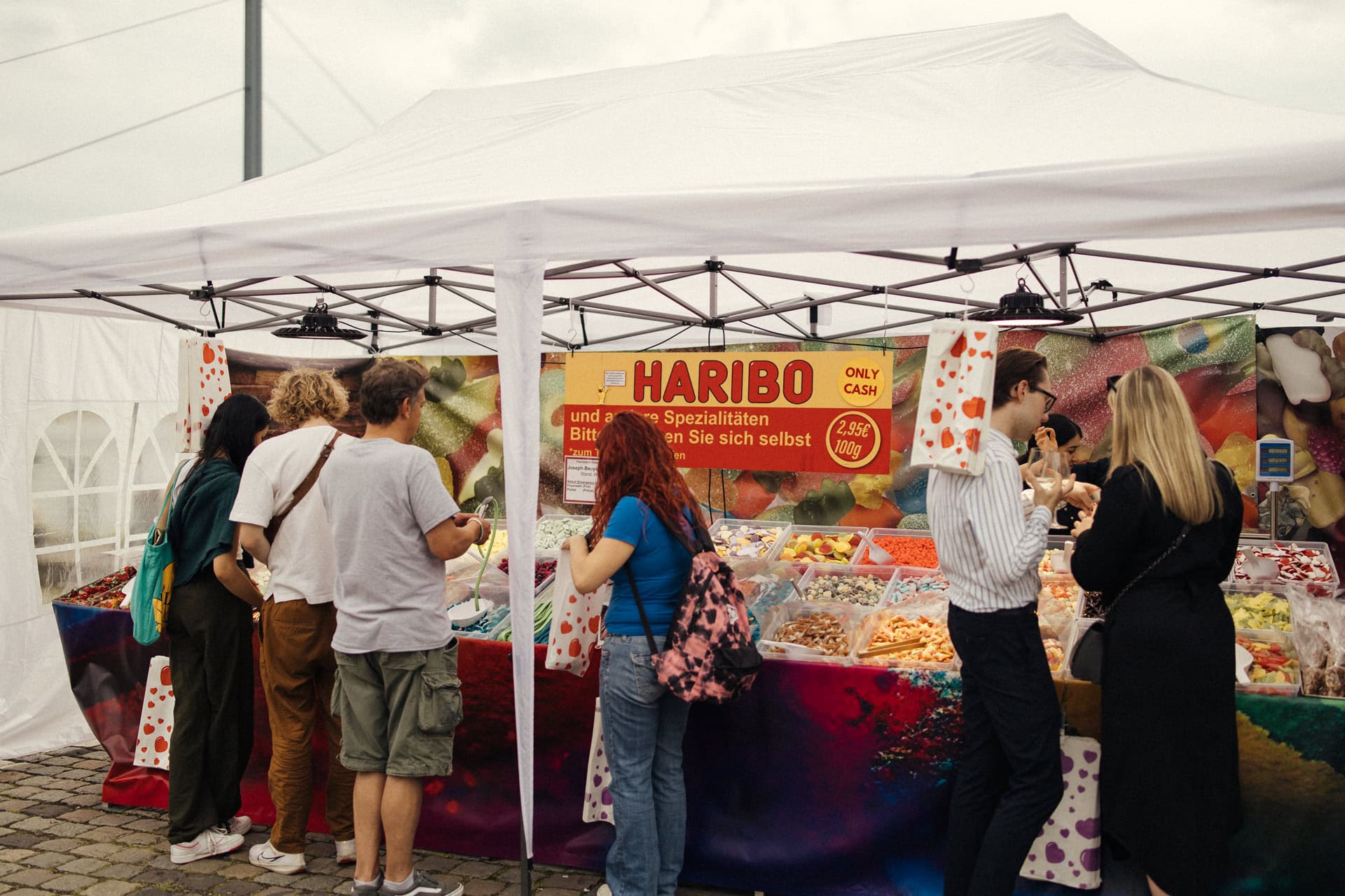 https://www.tonight.de/media/2024/08/Fischmarkt-4.-August-2024-Ben-Liebsch-80.jpg