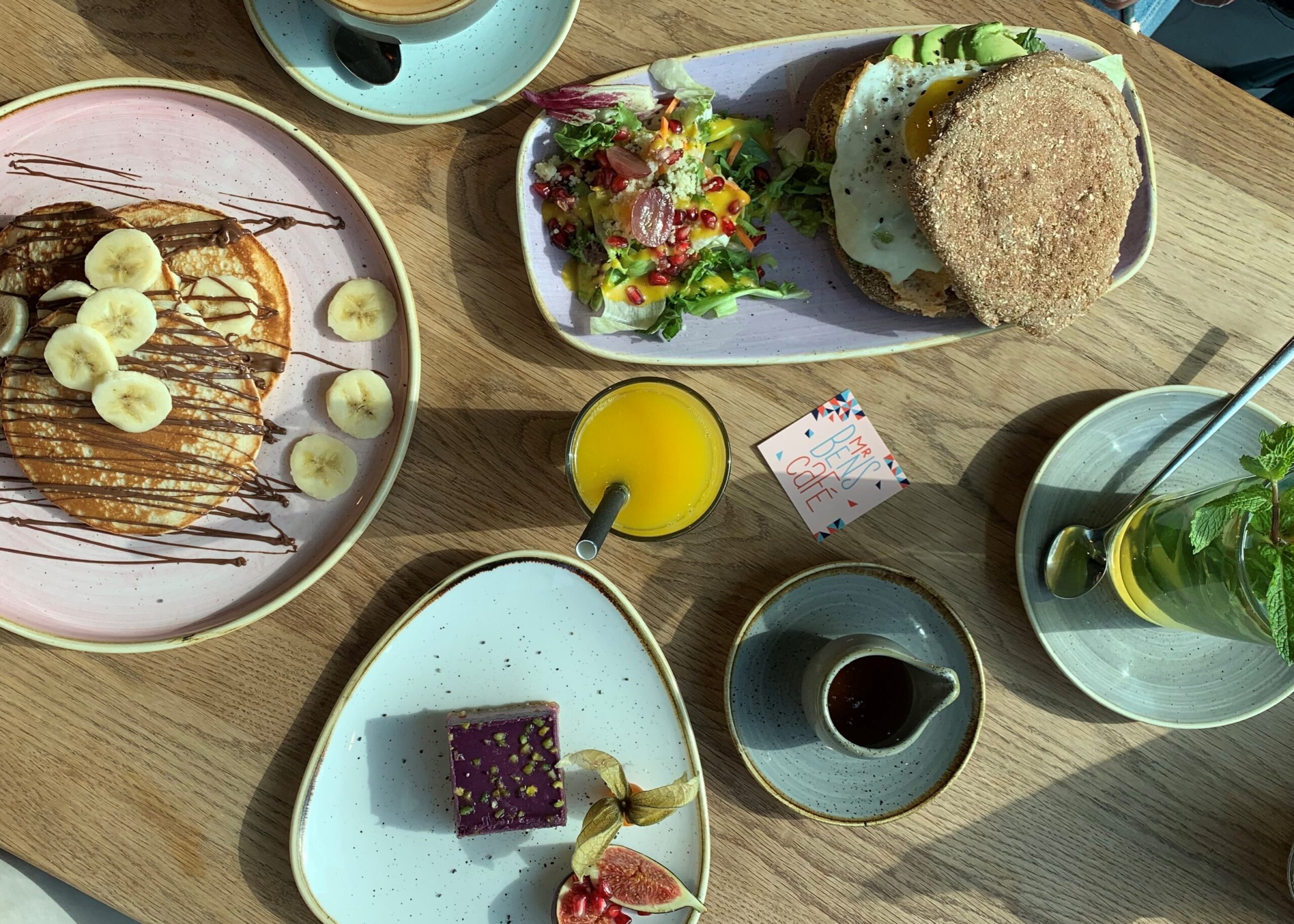 Direkt an der Düsseldorfer Shoppingmeile: Auf einen Kaffee bei Mr. Ben’s