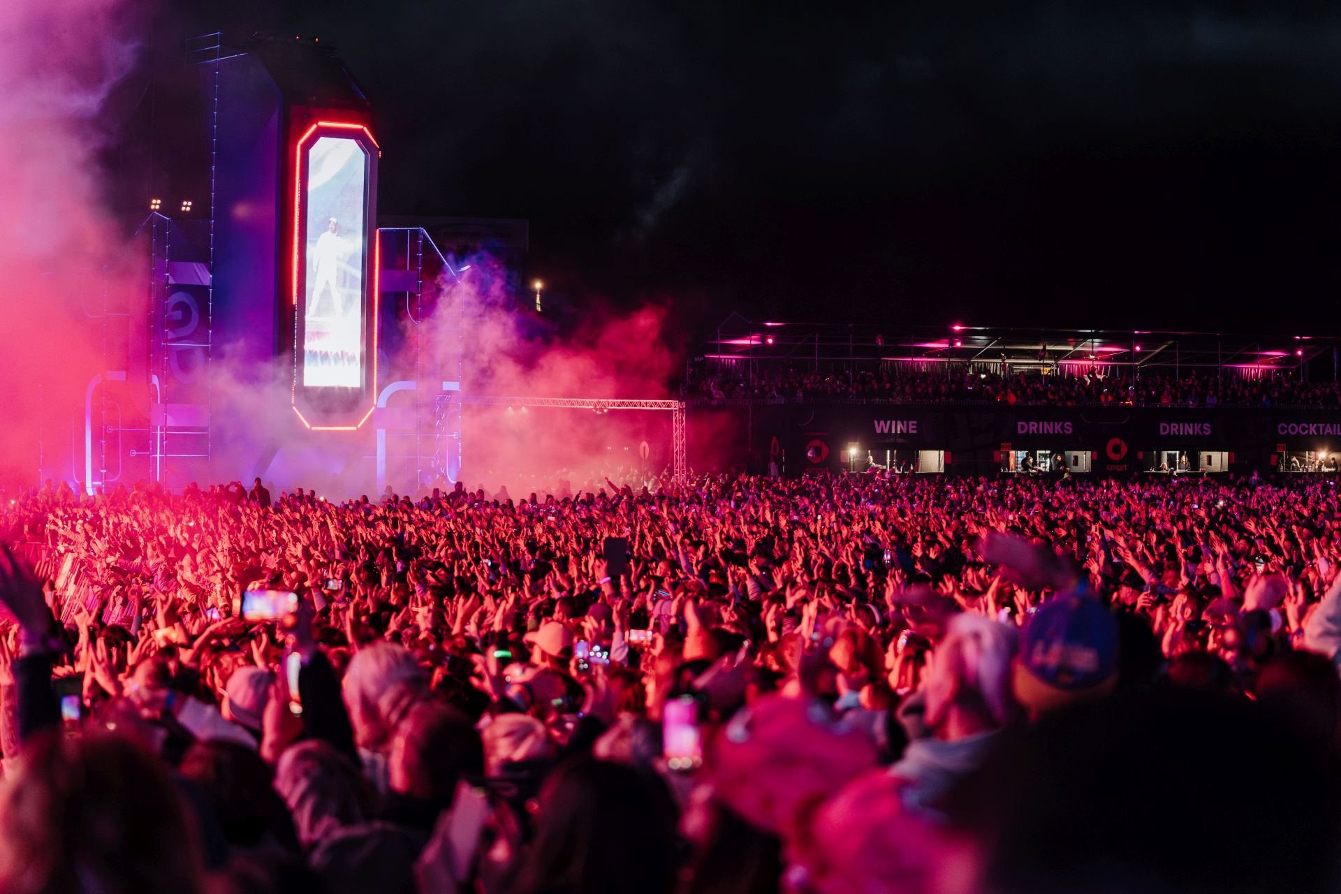 Voll, voller, Glücksgefühle Festival 2024: Über 200.000 Fans waren am Freitag und Samstag vor den Bühnen unterwegs und feierten ausgelassen.