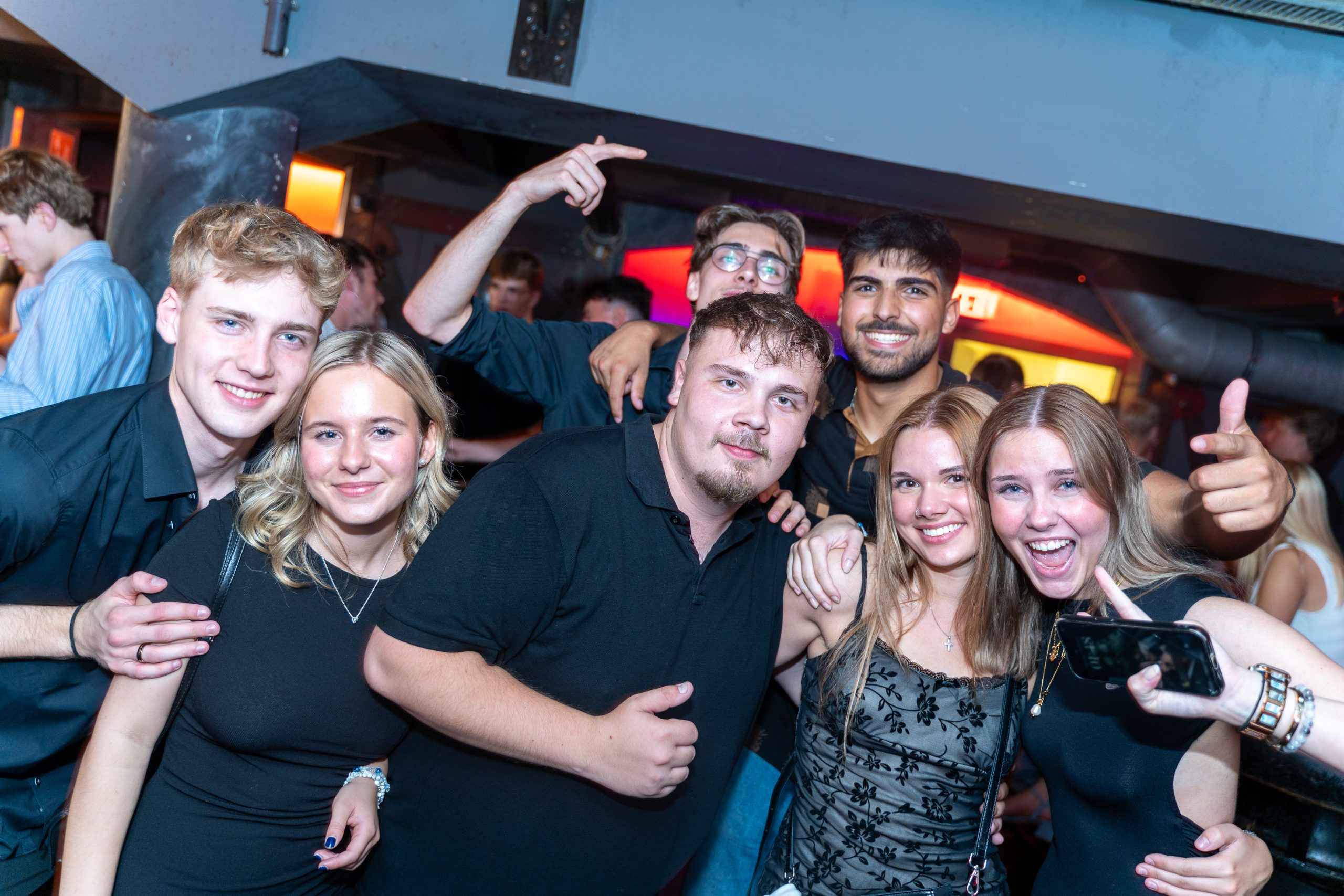 Heißer Tag, heiße Party: Im Sub gaben die Nachtschwärmer am Samstag nochmal richtig Vollgas.